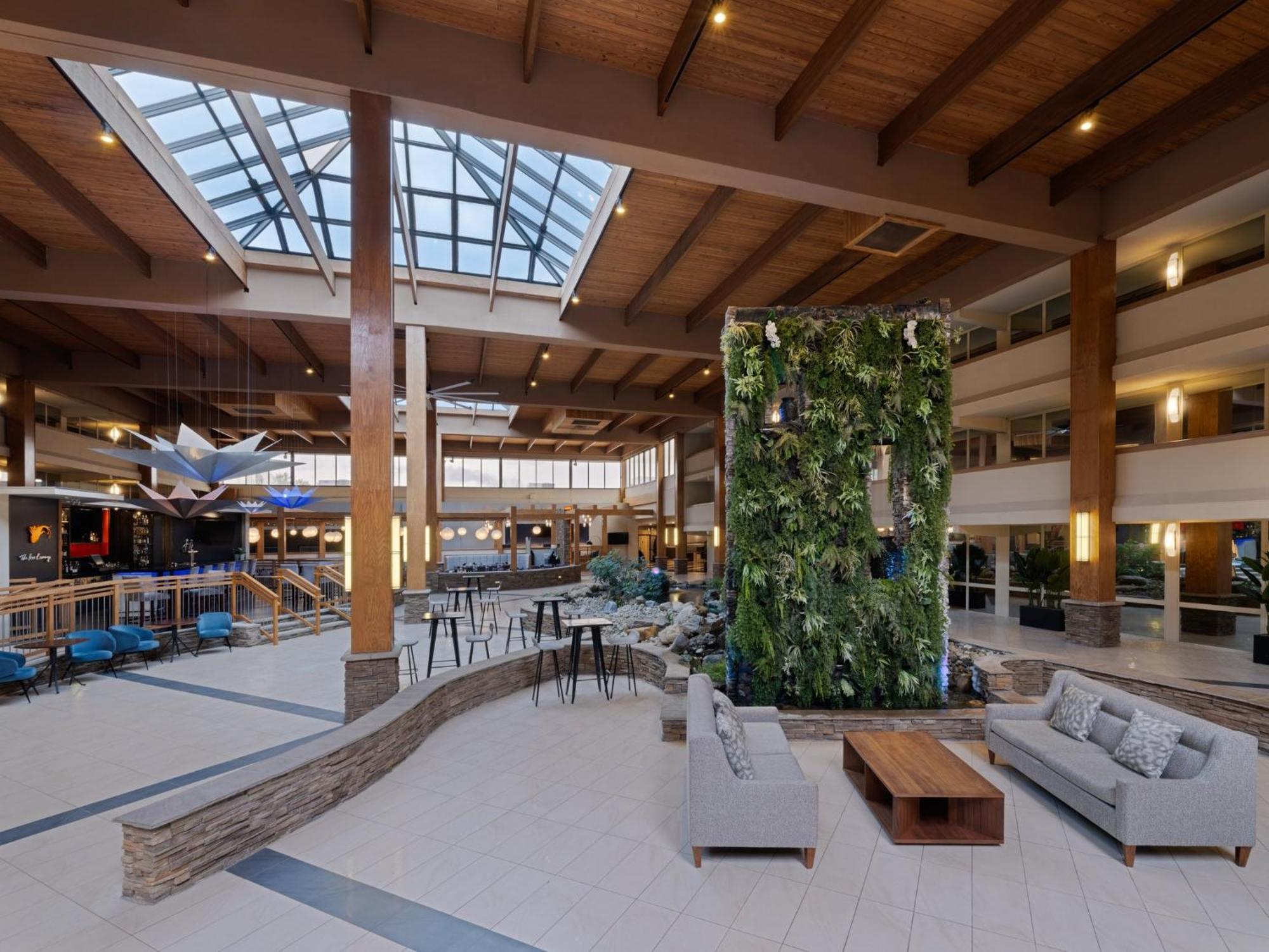 Crowne Plaza Suffern-Mahwah By Ihg Hotel Exterior photo